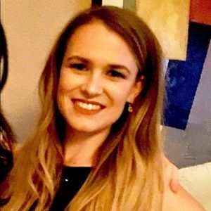 Meet your Posher, Laura